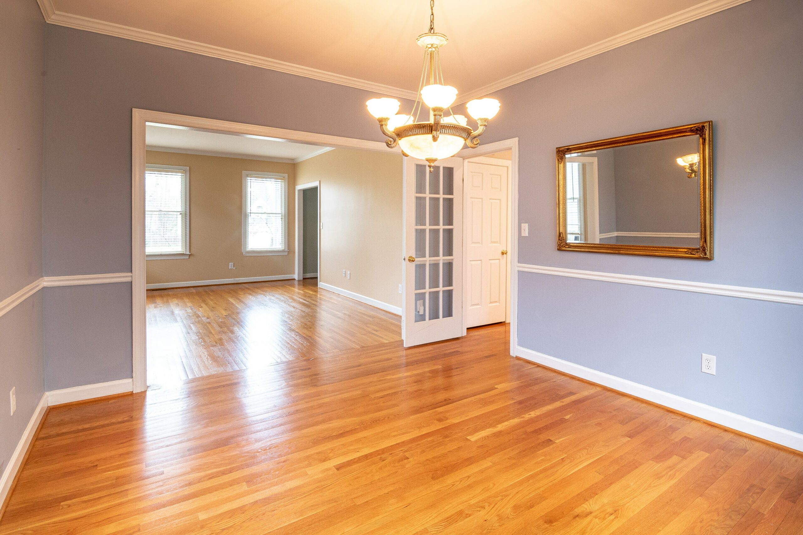 Pros and cons of hardwood flooring